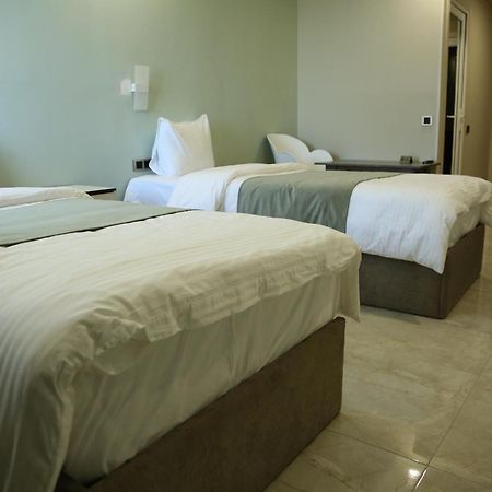 Vell Grey Hotel Martuni Exterior photo