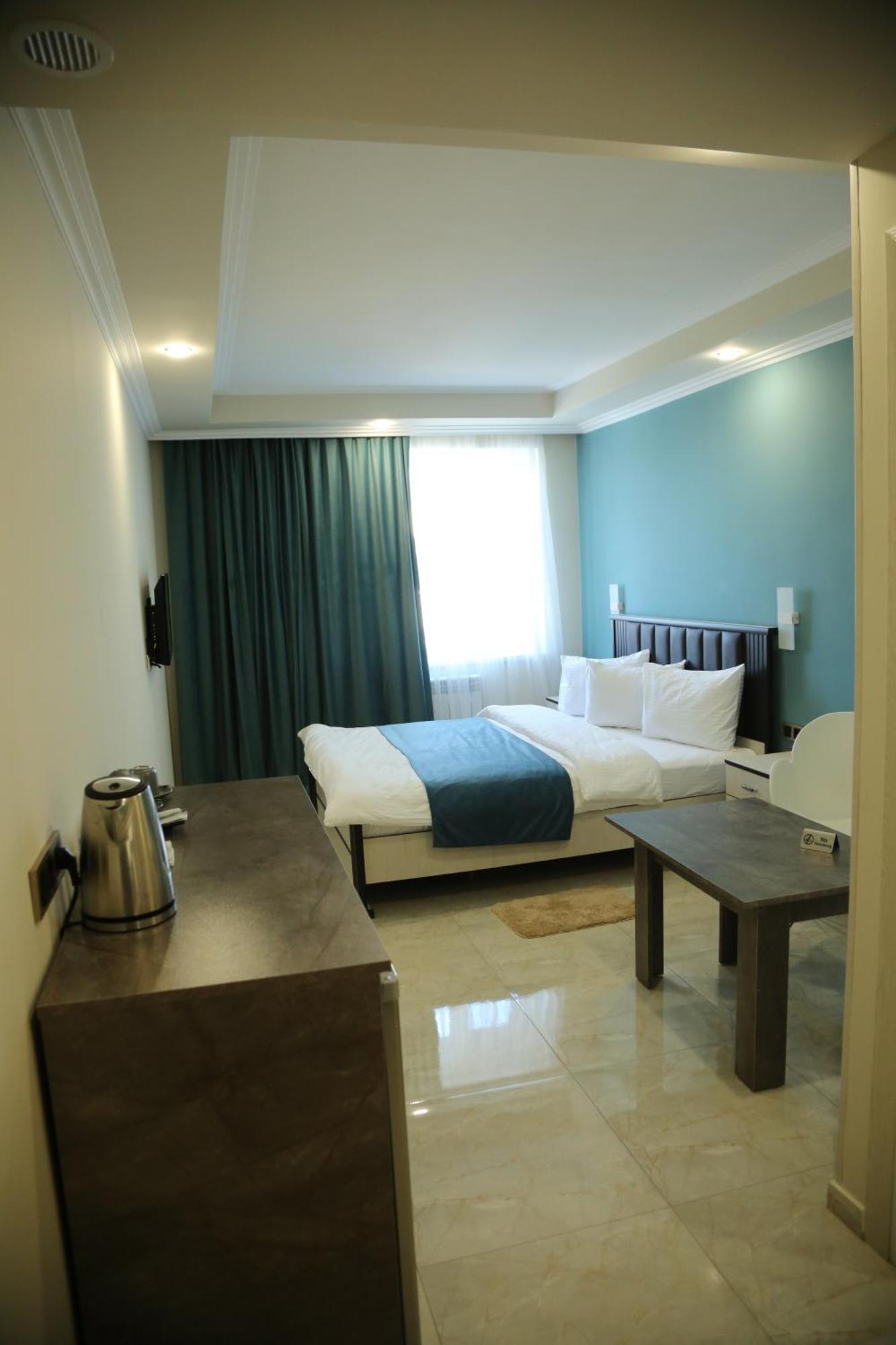 Vell Grey Hotel Martuni Exterior photo