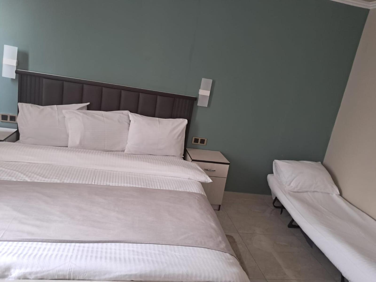Vell Grey Hotel Martuni Exterior photo